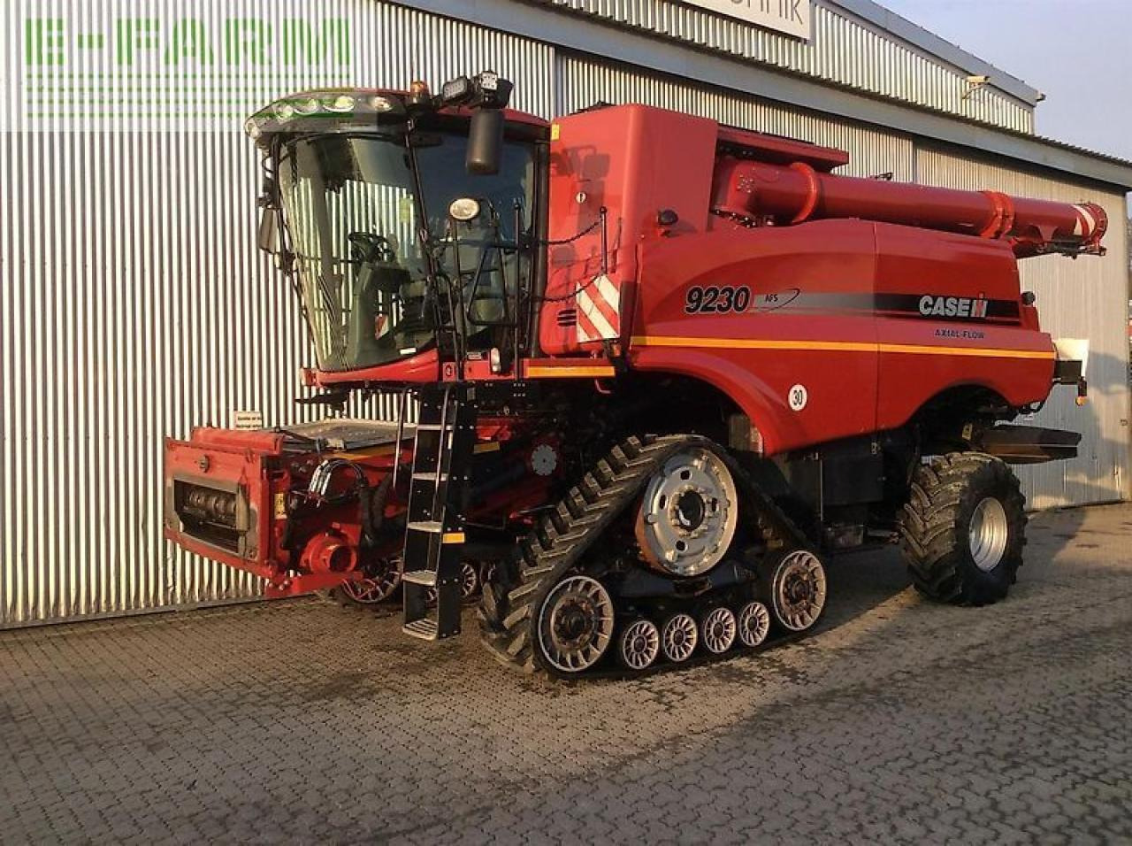 Case-IH axial 9230 - Зерноуборочный комбайн: фото 1 Case-IH axial 9230 - Зерноуборочный комбайн: фото 1