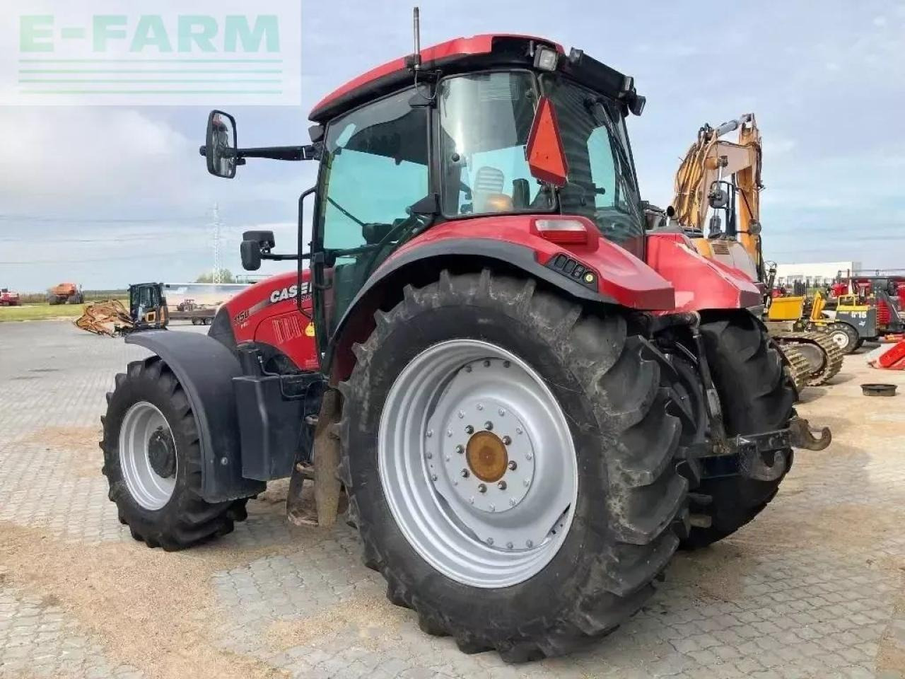 Case-IH farmall 115 u pro Pro - Трактор: фото 3 Case-IH farmall 115 u pro Pro - Трактор: фото 3