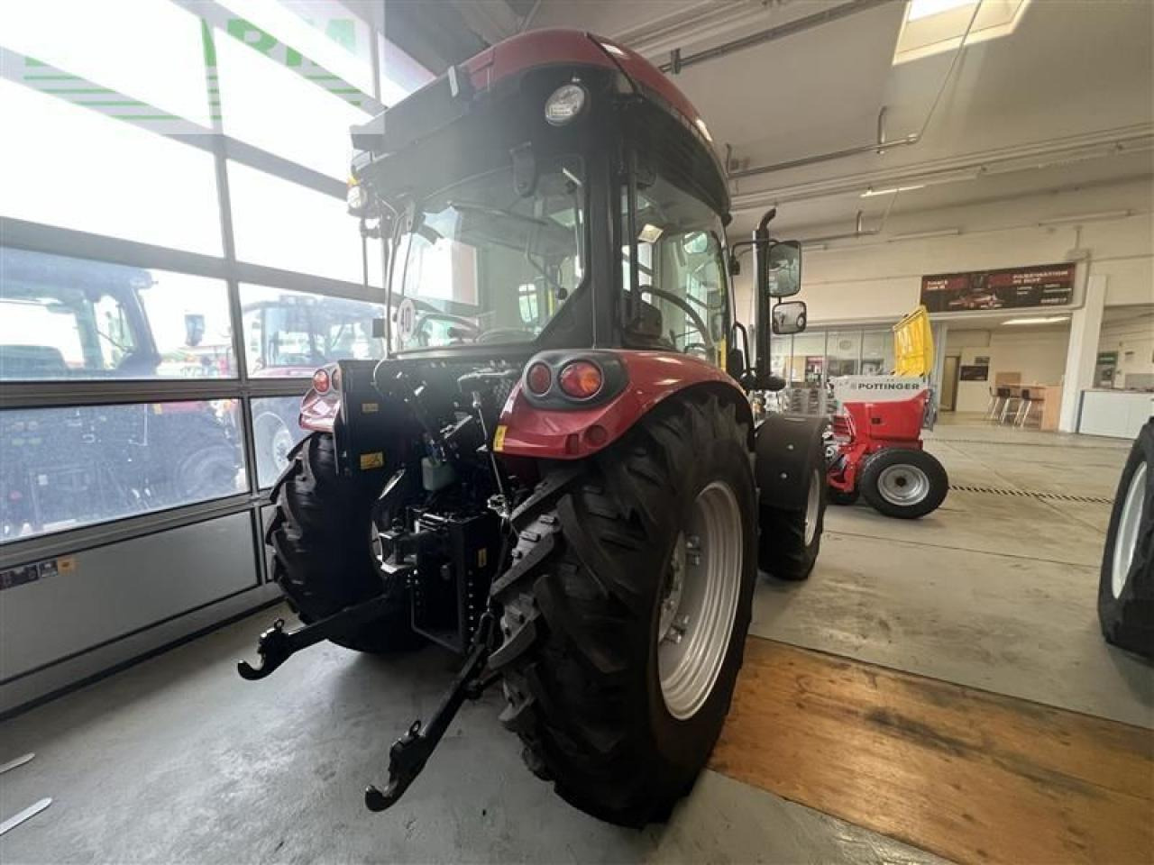 Case-IH farmall 65 a (stage v) - Трактор: фото 3 Case-IH farmall 65 a (stage v) - Трактор: фото 3