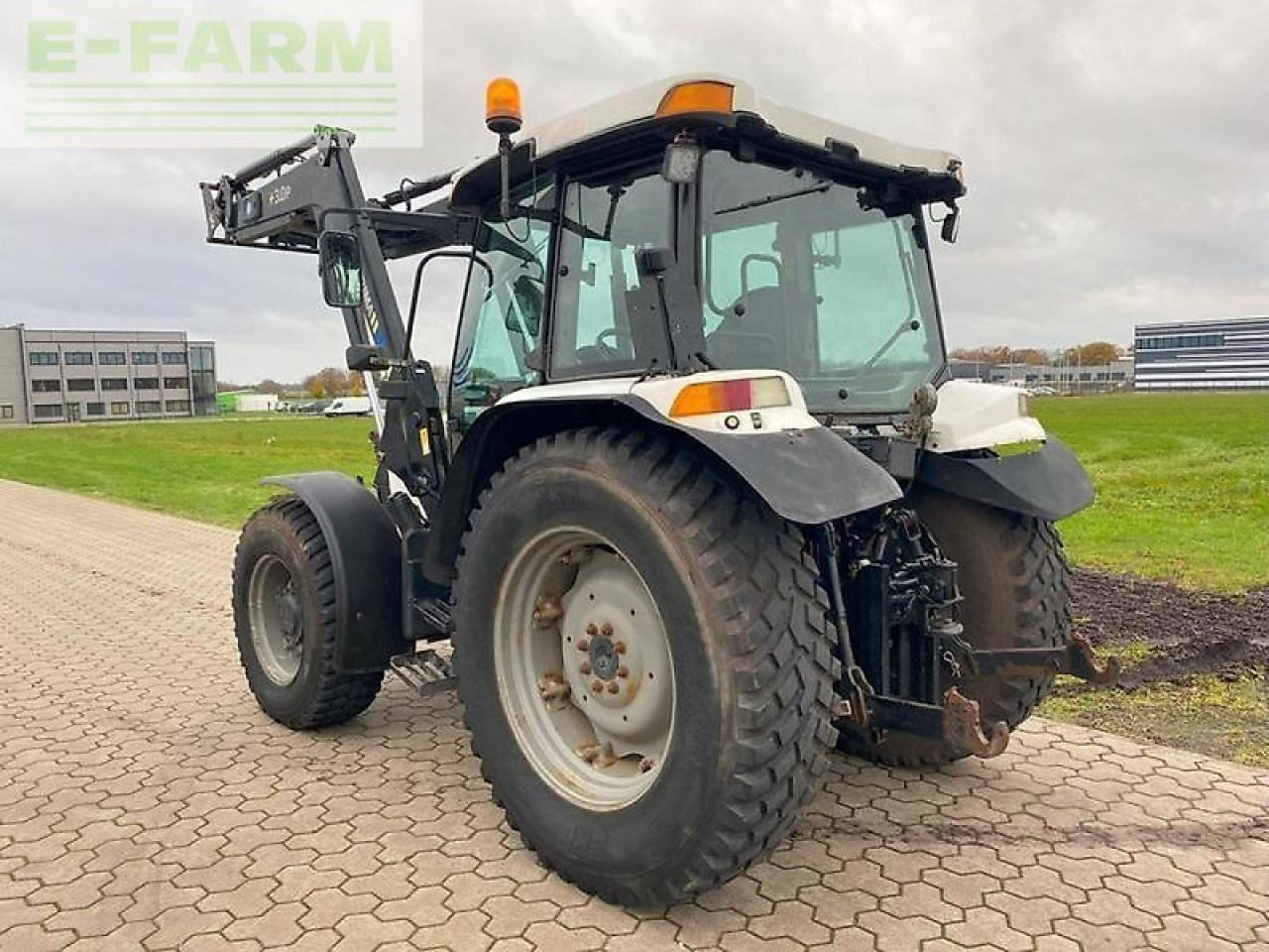 Трактор Case-IH jx 1090u: фото 7