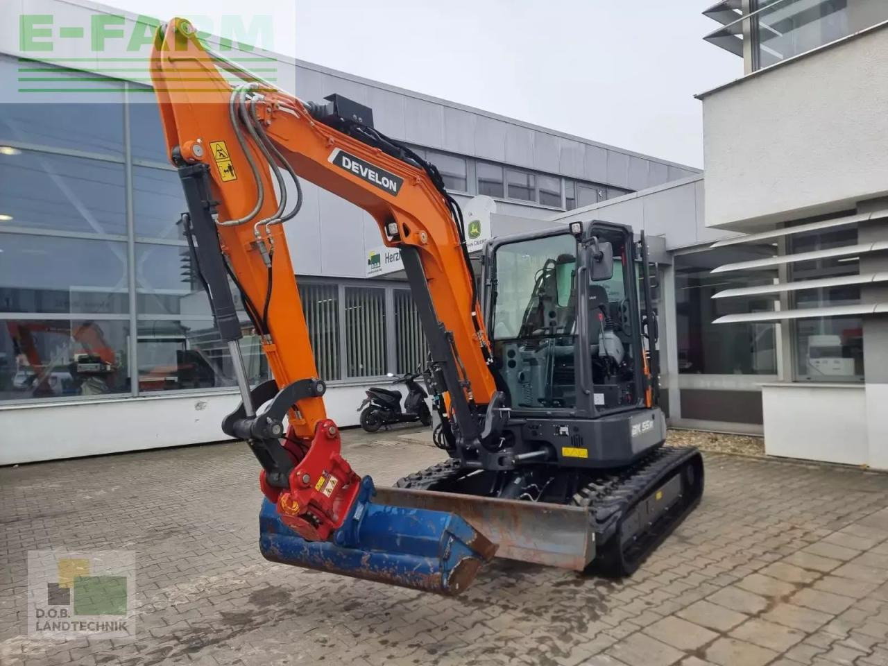 Doosan dx55r-7 - Мини-экскаватор: фото 1 Doosan dx55r-7 - Мини-экскаватор: фото 1