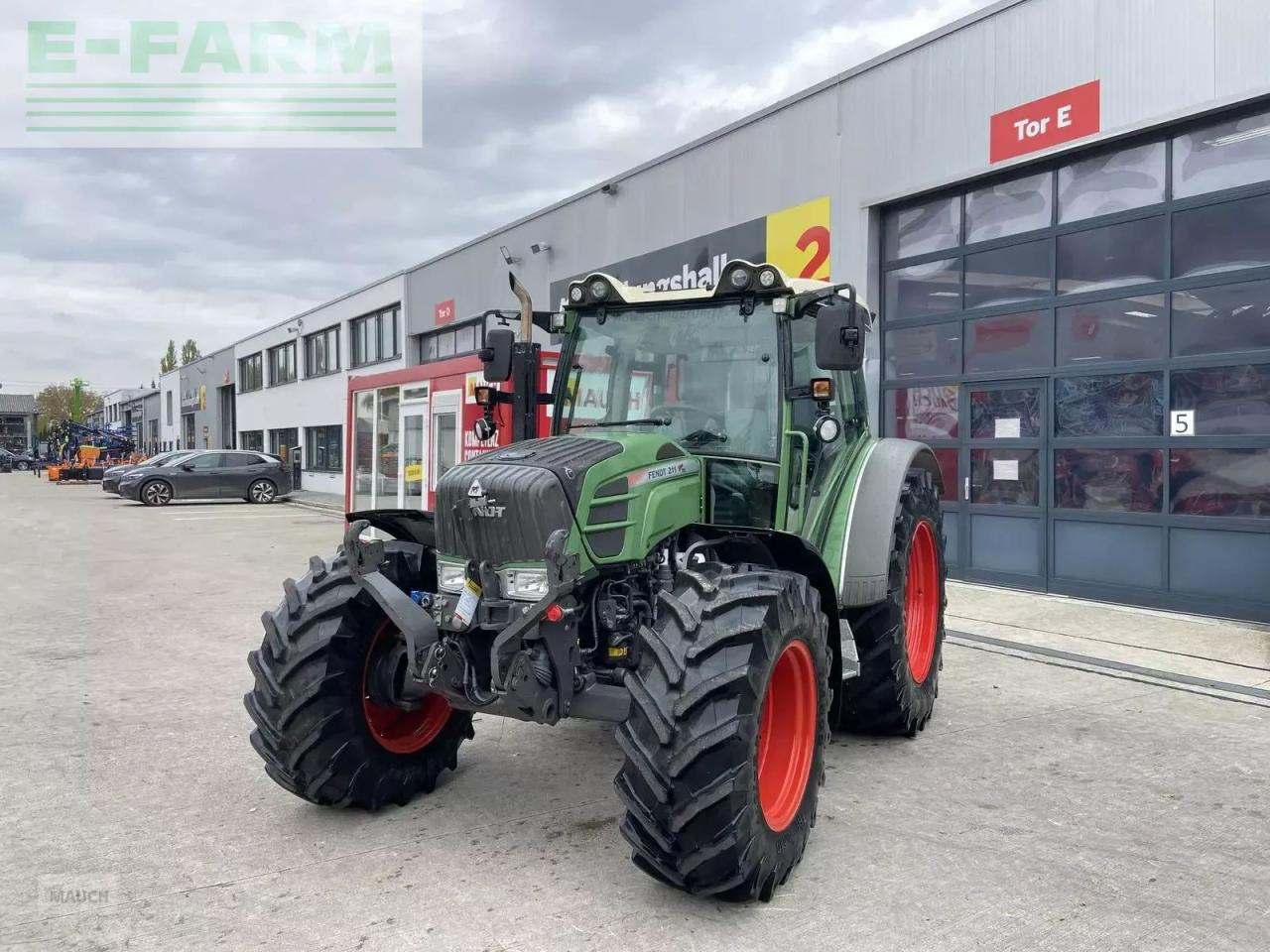 Fendt 211 vario (gen1) - Трактор: фото 1 Fendt 211 vario (gen1) - Трактор: фото 1