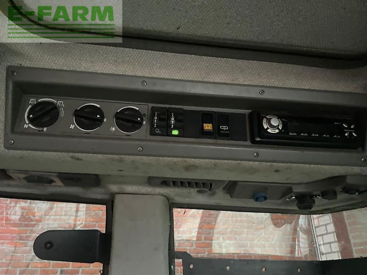 Fendt 413 com3 - Трактор: фото 2 Fendt 413 com3 - Трактор: фото 2