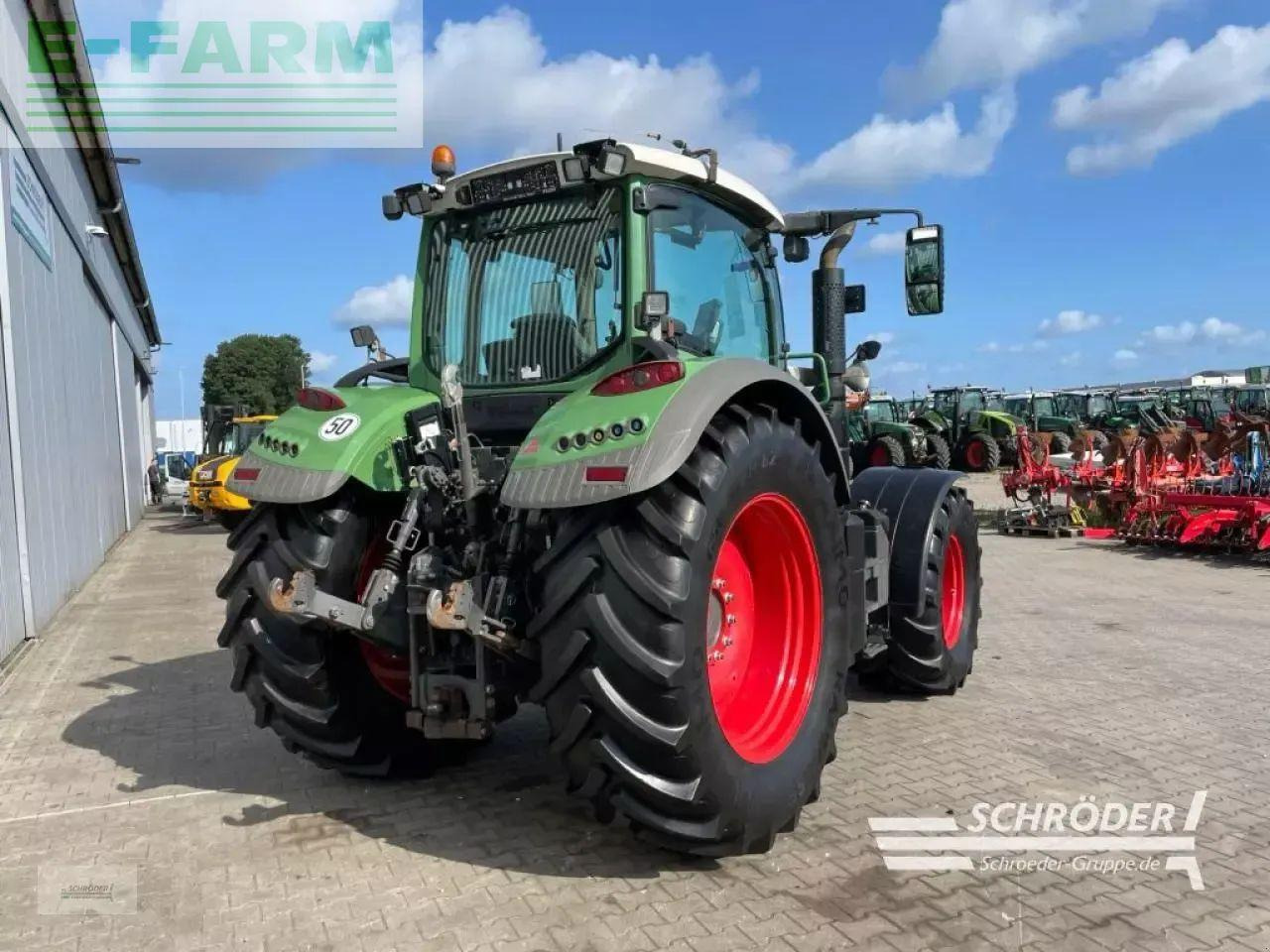 Fendt 722 vario s4 profi plus ProfiPlus - Трактор: фото 3 Fendt 722 vario s4 profi plus ProfiPlus - Трактор: фото 3