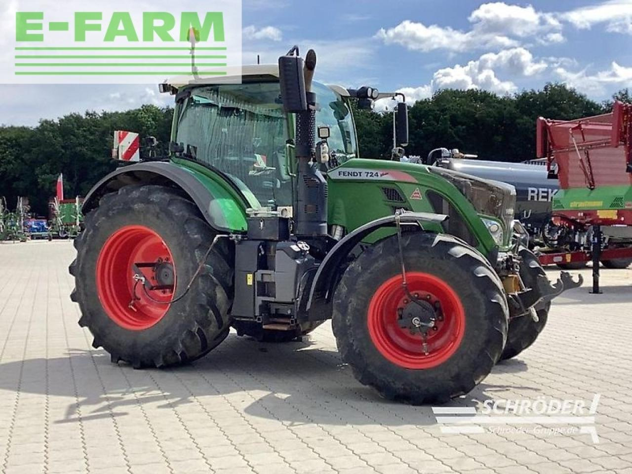 Fendt 724 s4 profi plus - Трактор: фото 3 Fendt 724 s4 profi plus - Трактор: фото 3