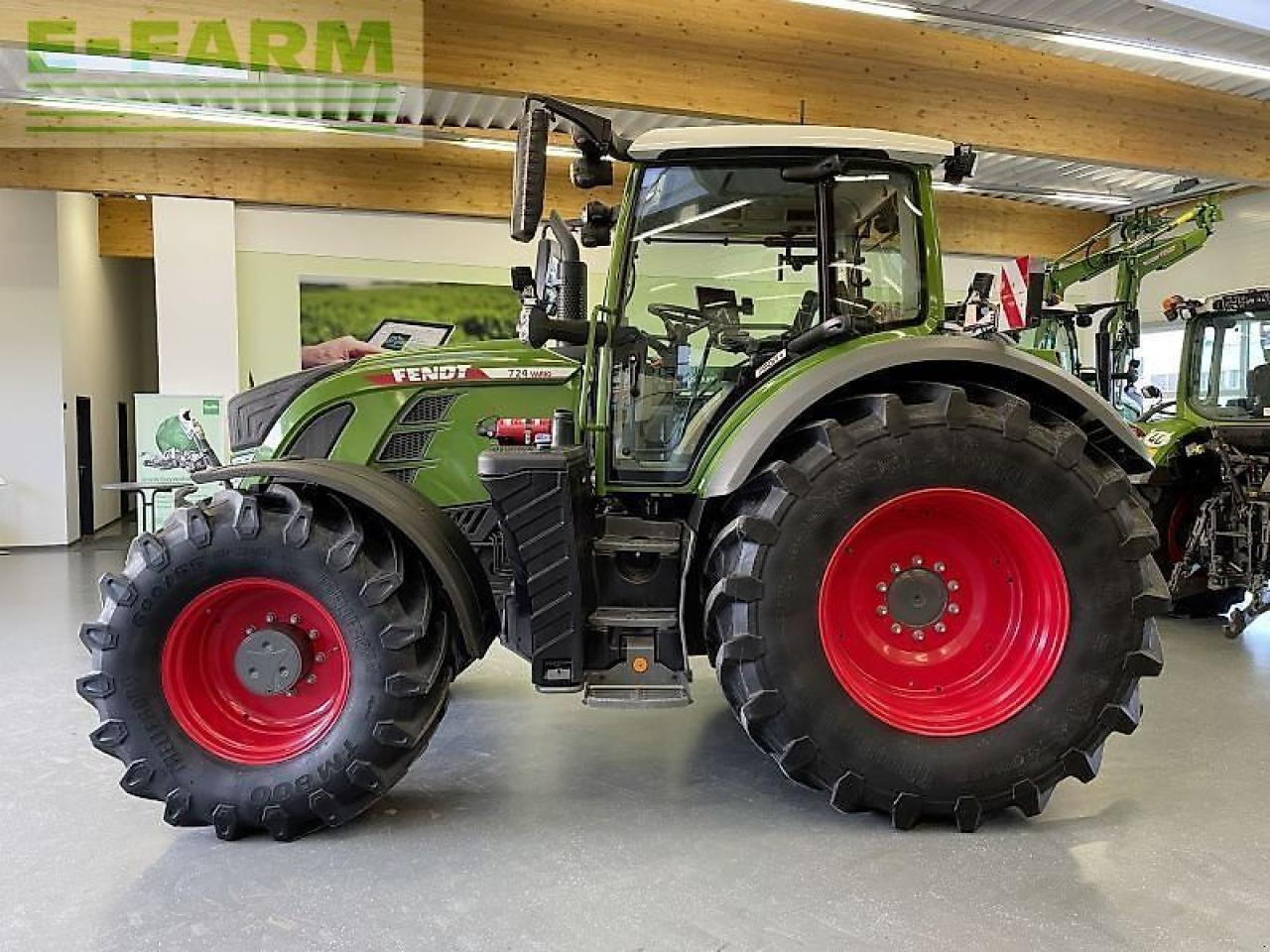 Fendt 724 vario gen6 profi plus ProfiPlus - Трактор: фото 2 Fendt 724 vario gen6 profi plus ProfiPlus - Трактор: фото 2