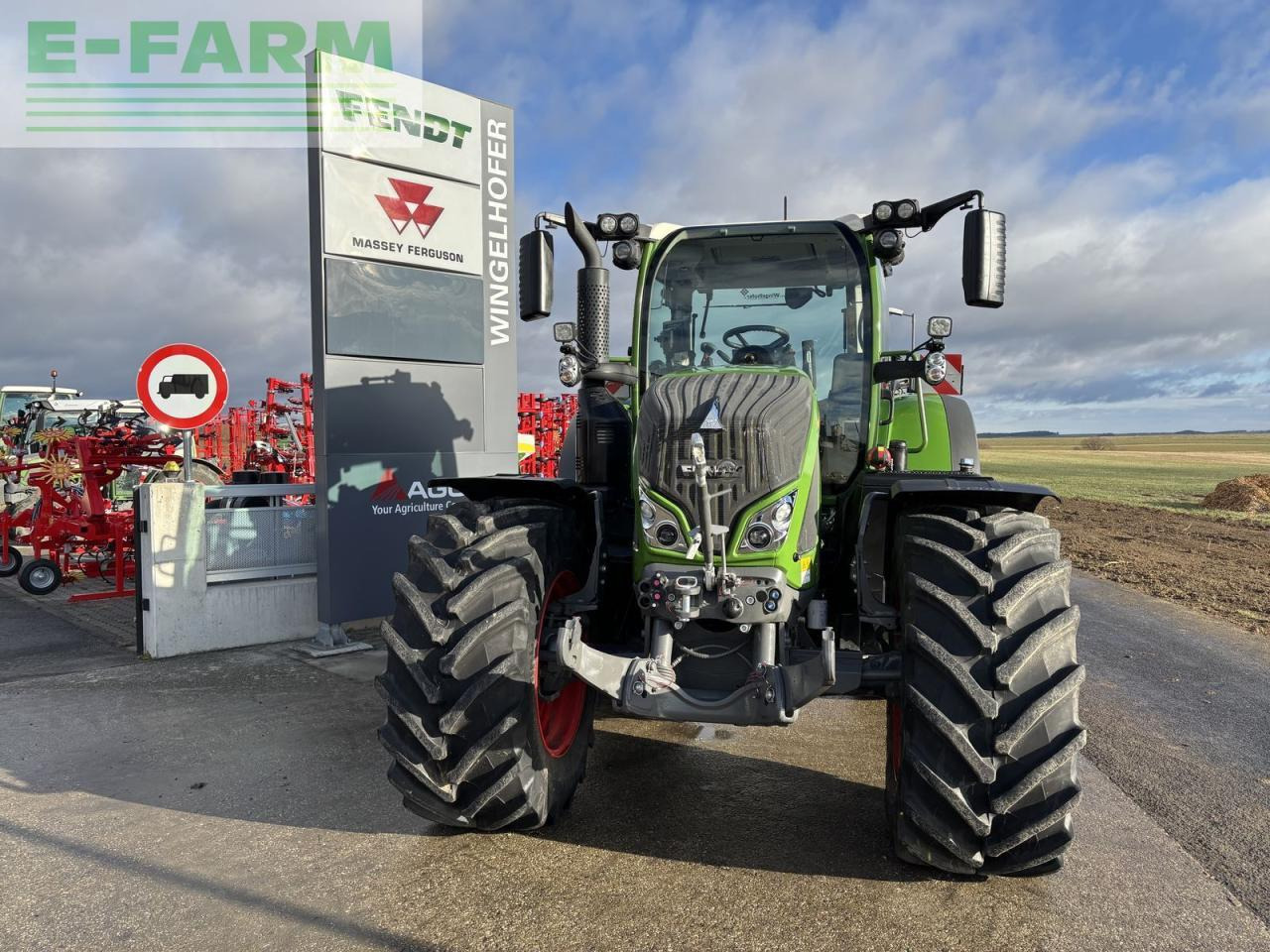 Fendt 724 vario profi+ ProfiPlus - Трактор: фото 1 Fendt 724 vario profi+ ProfiPlus - Трактор: фото 1