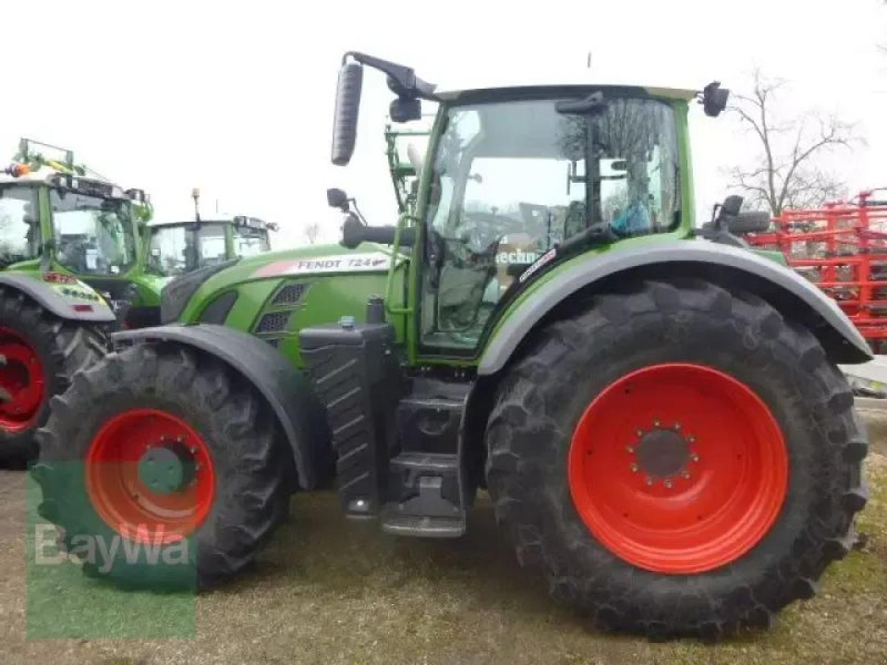 Fendt 724 vario s4 profi plus - Трактор: фото 2 Fendt 724 vario s4 profi plus - Трактор: фото 2