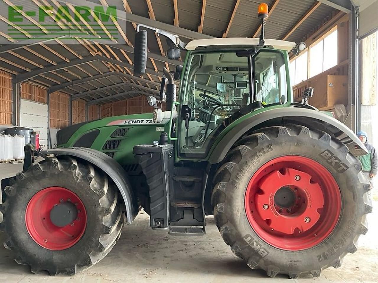 Fendt 724 - Трактор: фото 3 Fendt 724 - Трактор: фото 3