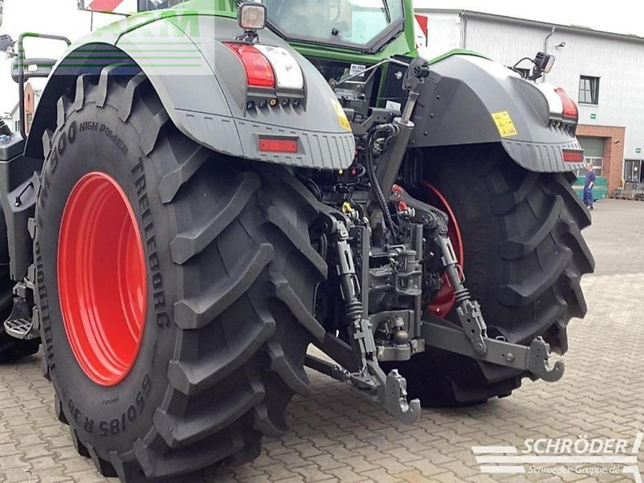 Fendt 826 vario s4 profi plus ProfiPlus - Трактор: фото 4 Fendt 826 vario s4 profi plus ProfiPlus - Трактор: фото 4