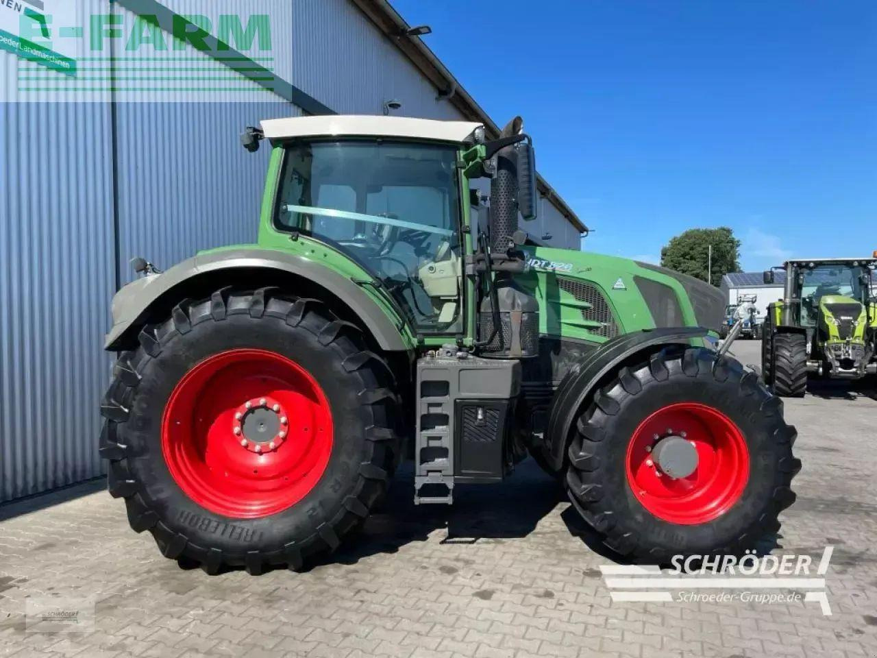 Fendt 828 vario s4 profi Profi - Трактор: фото 2 Fendt 828 vario s4 profi Profi - Трактор: фото 2