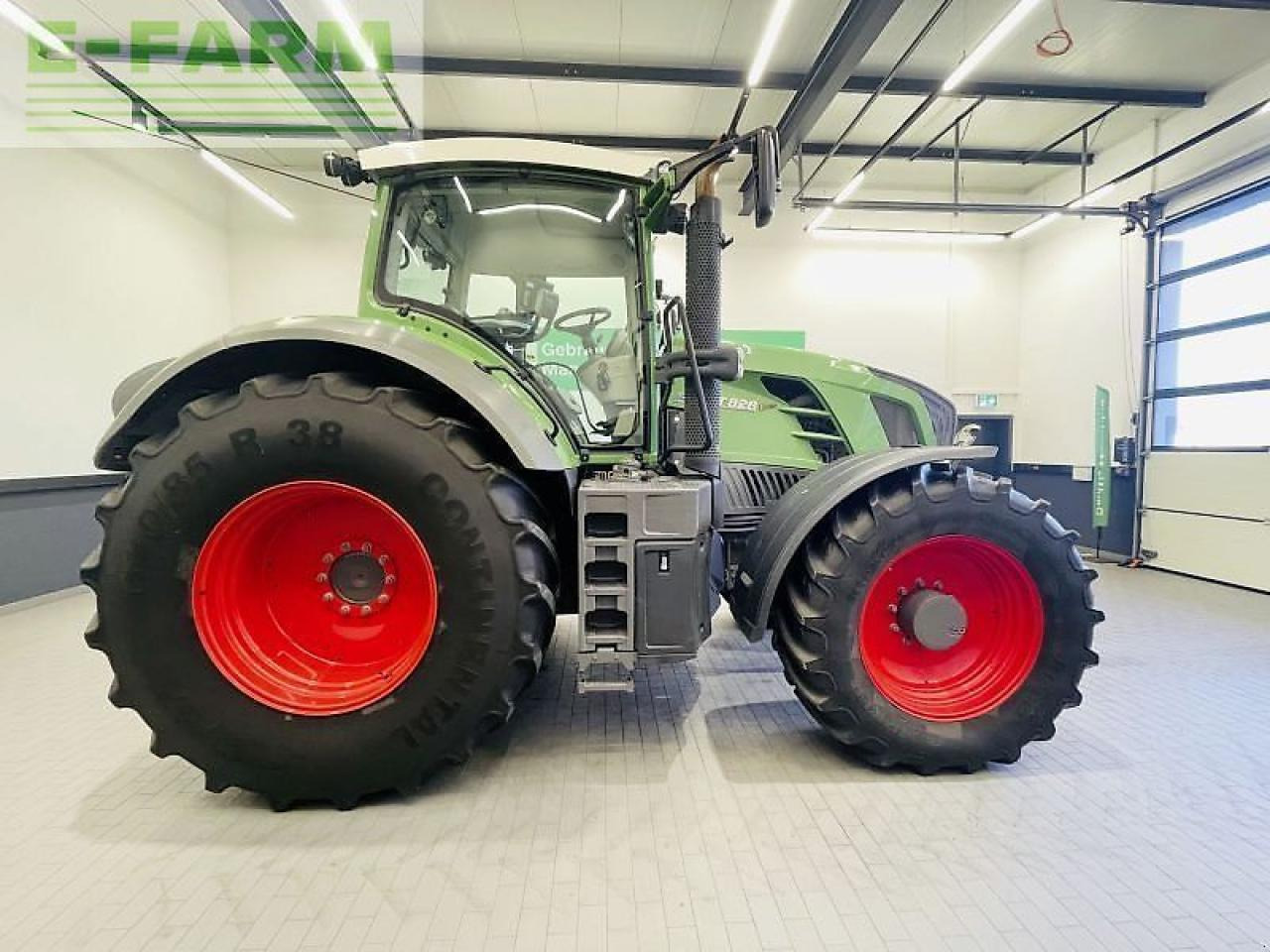 Fendt 828 vario scr profi Profi - Трактор: фото 4 Fendt 828 vario scr profi Profi - Трактор: фото 4