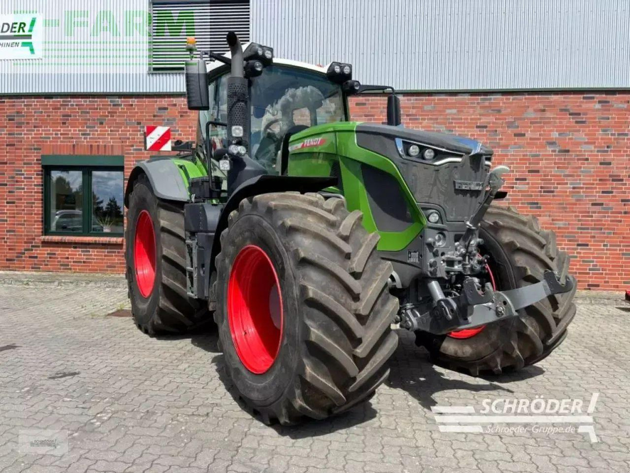 Fendt 933 vario gen7 profi plus ProfiPlus - Трактор: фото 1 Fendt 933 vario gen7 profi plus ProfiPlus - Трактор: фото 1