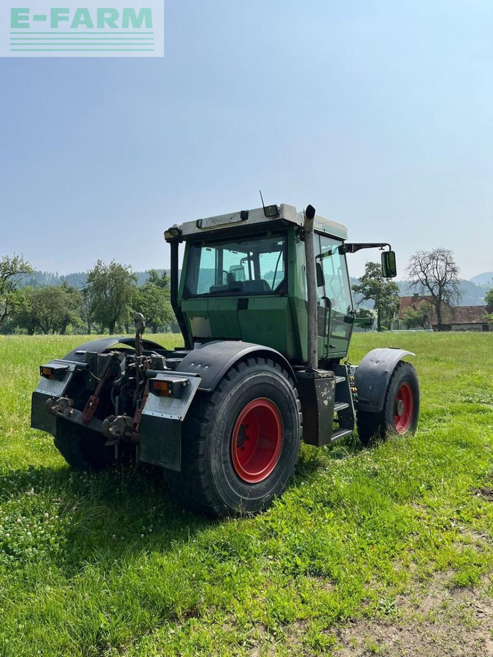 Fendt xylon 524 t - Трактор: фото 3 Fendt xylon 524 t - Трактор: фото 3