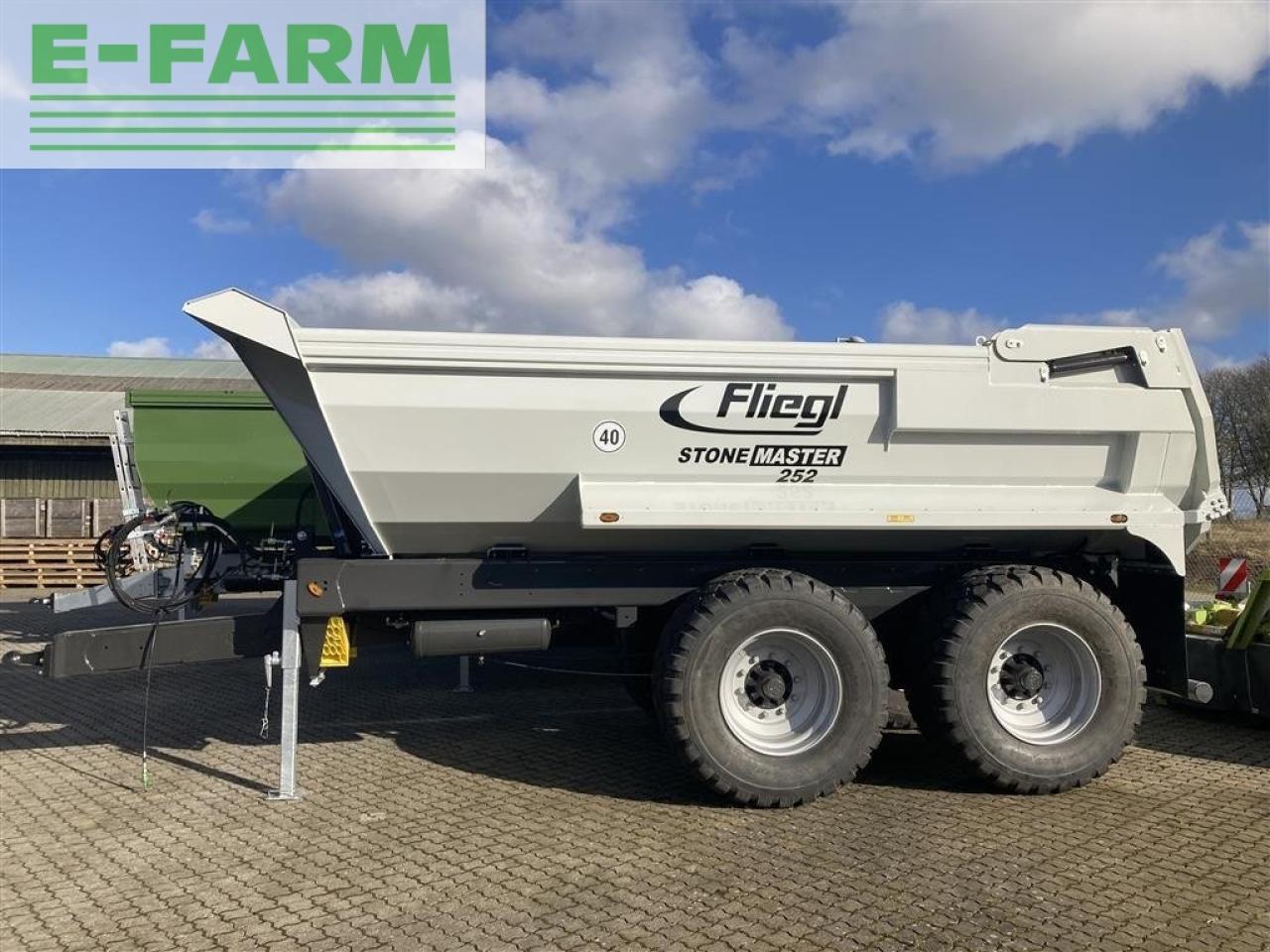 Fliegl stone master 252 profi - Сельскохозяйственный прицеп-самосвал: фото 1 Fliegl stone master 252 profi - Сельскохозяйственный прицеп-самосвал: фото 1