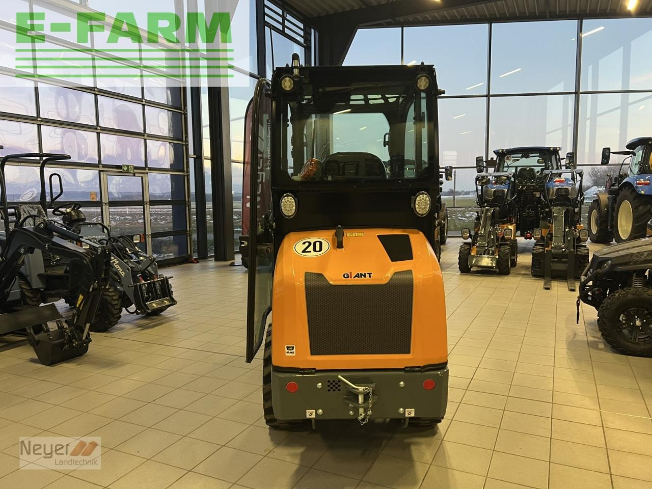 Giant elektro g2200e x-tra - Мини-экскаватор: фото 4 Giant elektro g2200e x-tra - Мини-экскаватор: фото 4