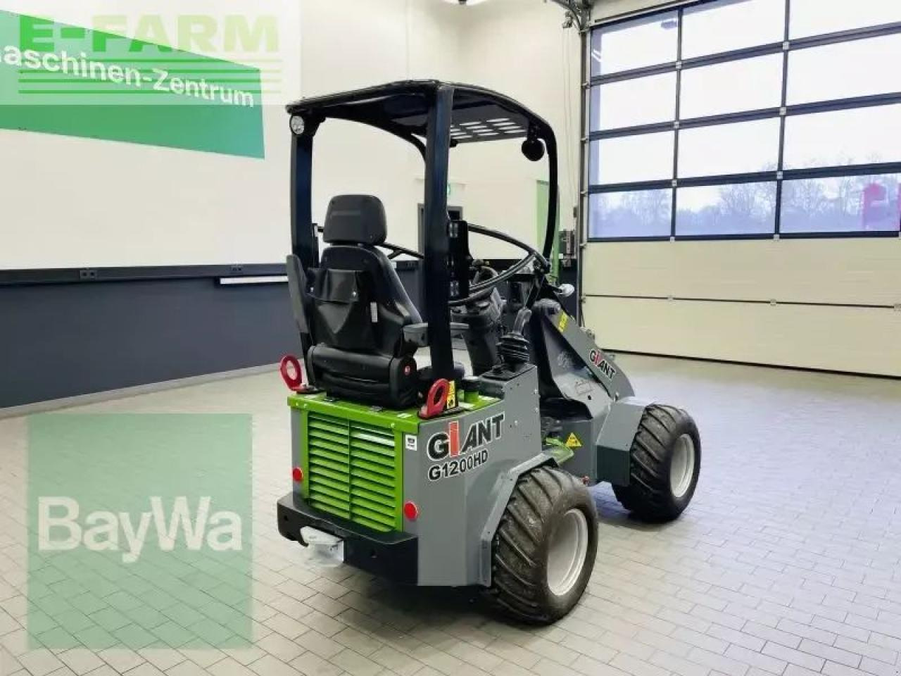 Giant g 1200 - Мини-экскаватор: фото 5 Giant g 1200 - Мини-экскаватор: фото 5