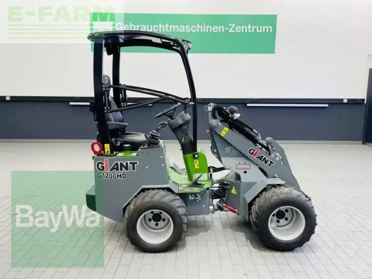 Giant g 1200 - Мини-экскаватор: фото 4 Giant g 1200 - Мини-экскаватор: фото 4