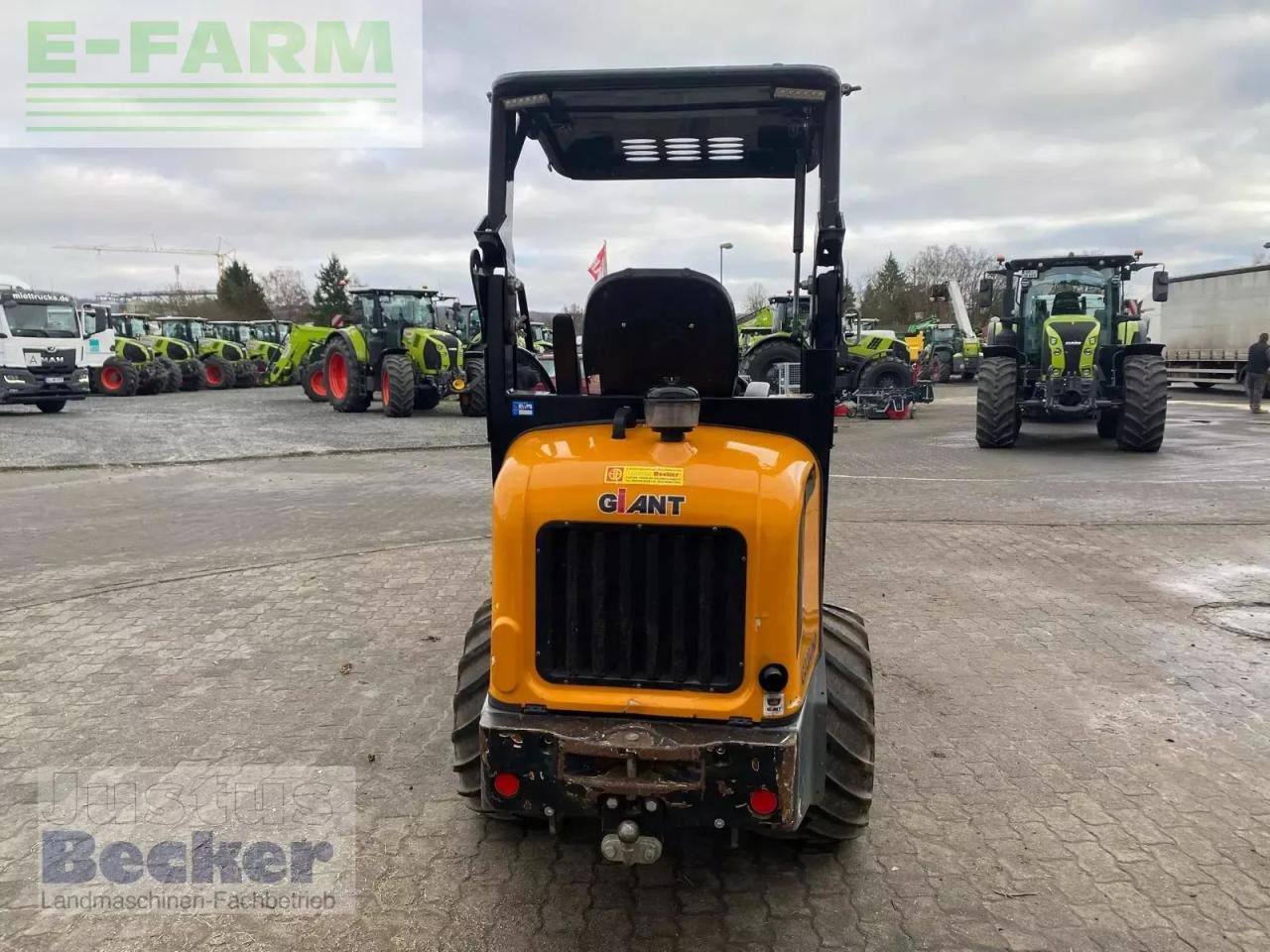 Giant g 2200 - Мини-экскаватор: фото 5 Giant g 2200 - Мини-экскаватор: фото 5