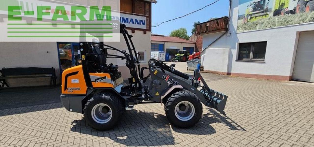 Giant g 2500 x-tra hd y, kompaktradlader mit euro-aufnahme, 2,4 t, niedriges hubgerüst - Колёсный погрузчик: фото 1 Giant g 2500 x-tra hd y, kompaktradlader mit euro-aufnahme, 2,4 t, niedriges hubgerüst - Колёсный погрузчик: фото 1