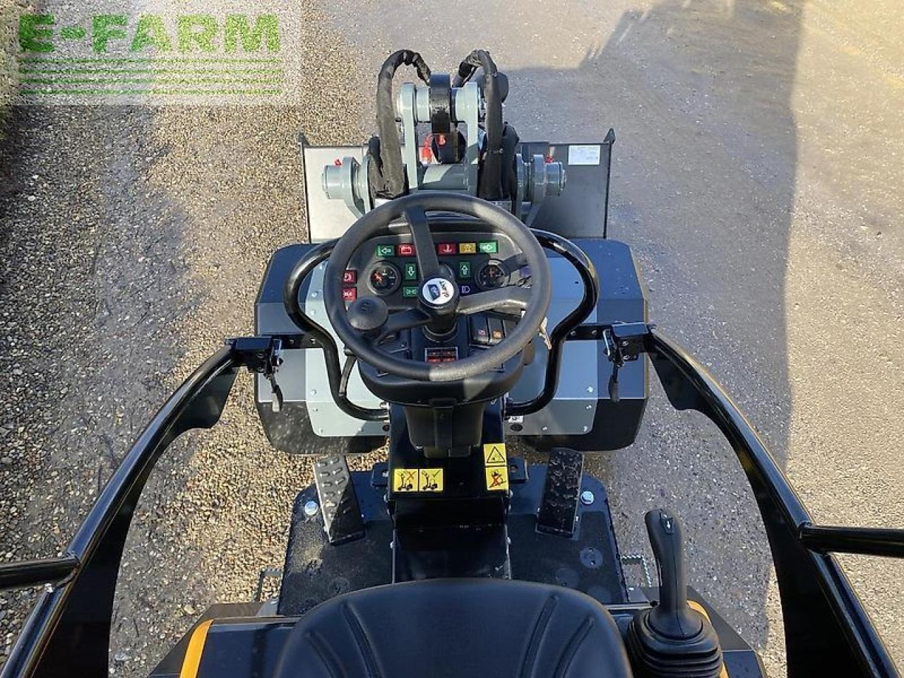 Giant g1500 hd - Мини-экскаватор: фото 5 Giant g1500 hd - Мини-экскаватор: фото 5