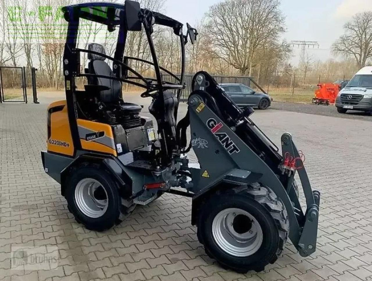 Giant g2200 hd+ - Колёсный погрузчик: фото 3 Giant g2200 hd+ - Колёсный погрузчик: фото 3
