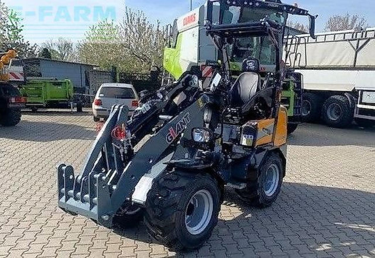 Giant g2300 hd vorführmaschine - Мини-экскаватор: фото 2 Giant g2300 hd vorführmaschine - Мини-экскаватор: фото 2