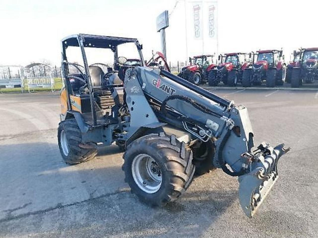 Giant g3500 - Мини-экскаватор: фото 3 Giant g3500 - Мини-экскаватор: фото 3