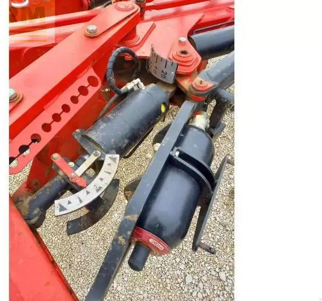 Gregoire Besson gregoire besson - Плуг: фото 5 Gregoire Besson gregoire besson - Плуг: фото 5