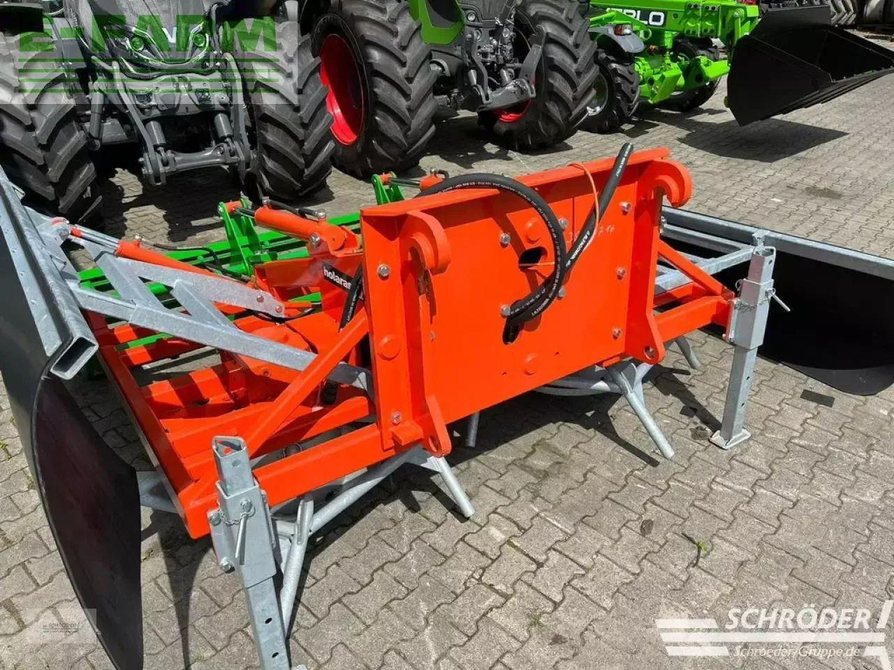 Holaras jumbo ks-shb / volvo aufnahme - Техника для силоса: фото 1 Holaras jumbo ks-shb / volvo aufnahme - Техника для силоса: фото 1