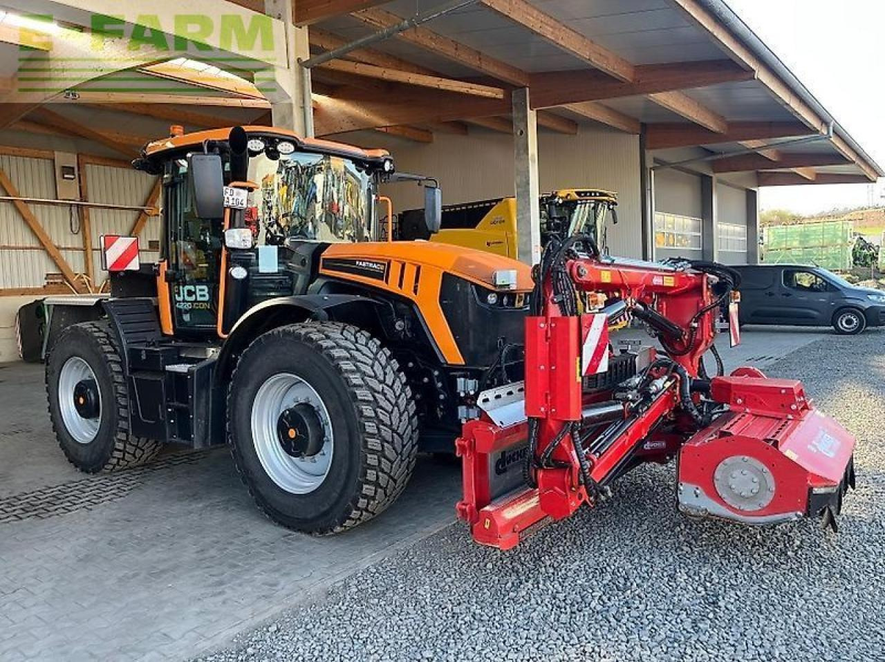 JCB 4220 fastrac icon kommunal - Трактор: фото 2 JCB 4220 fastrac icon kommunal - Трактор: фото 2