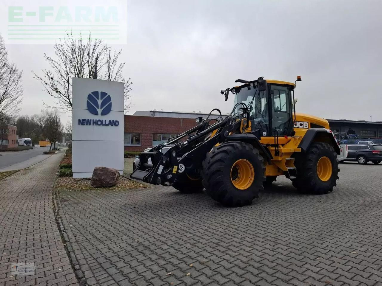 JCB 427 agri - Мини-экскаватор: фото 2 JCB 427 agri - Мини-экскаватор: фото 2