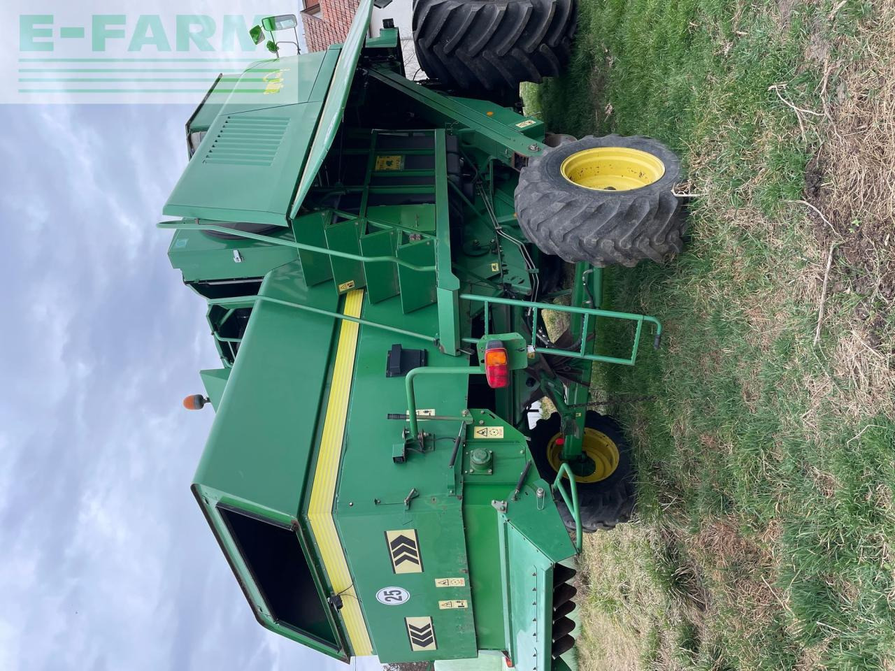 John Deere 1550 WTS - Зерноуборочный комбайн: фото 3 John Deere 1550 WTS - Зерноуборочный комбайн: фото 3