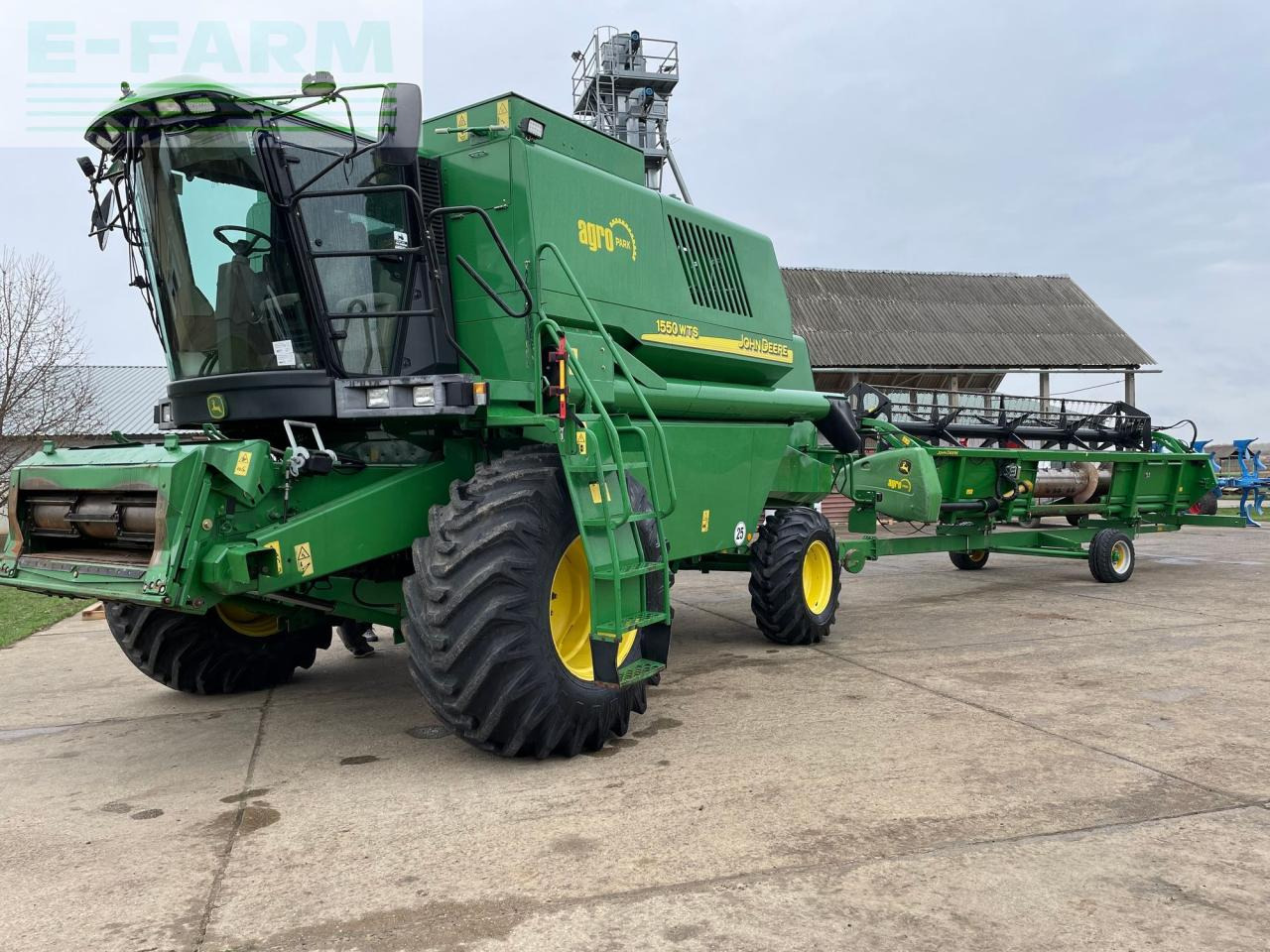 John Deere 1550 WTS - Зерноуборочный комбайн: фото 2 John Deere 1550 WTS - Зерноуборочный комбайн: фото 2