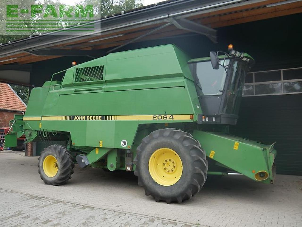 John Deere 2064 + 6m schneidwerk - Зерноуборочный комбайн: фото 1 John Deere 2064 + 6m schneidwerk - Зерноуборочный комбайн: фото 1