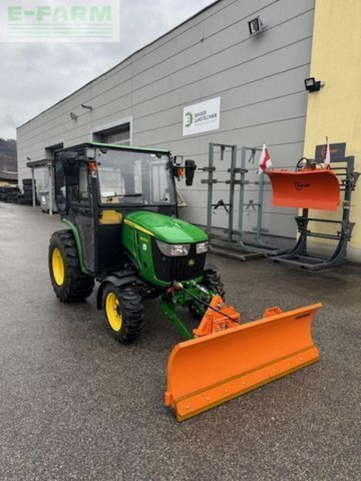 John Deere 3025e - Трактор: фото 4 John Deere 3025e - Трактор: фото 4