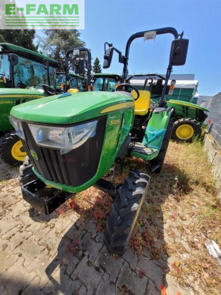 John Deere 3025e industrie - Трактор: фото 1 John Deere 3025e industrie - Трактор: фото 1