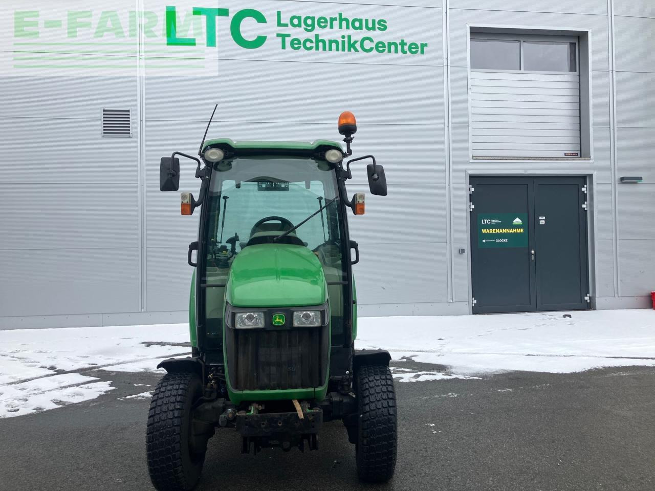 John Deere 3320 - Трактор: фото 3 John Deere 3320 - Трактор: фото 3