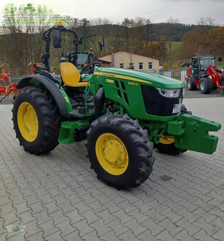 John Deere 5050e - Трактор: фото 3 John Deere 5050e - Трактор: фото 3