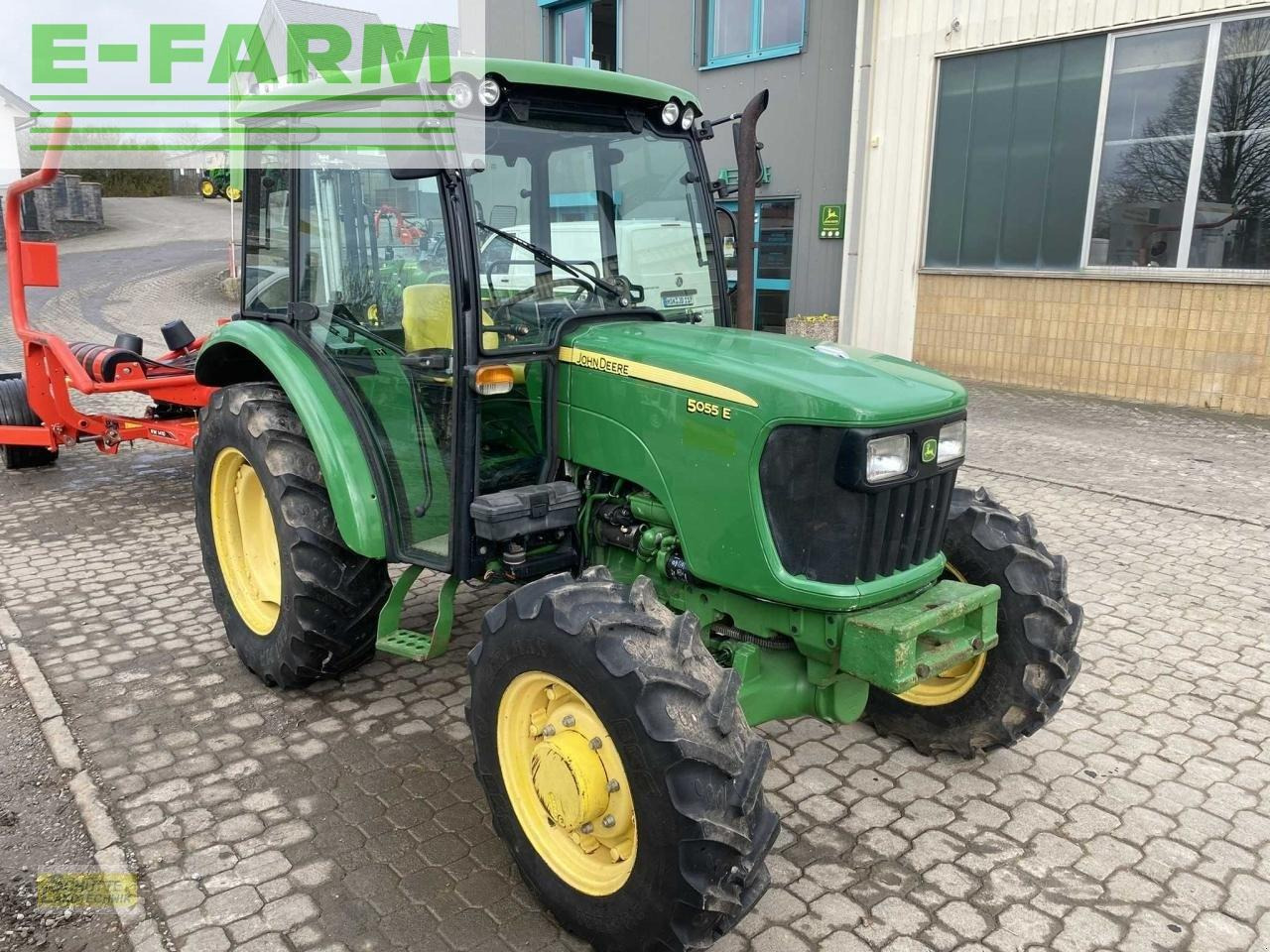 Трактор John Deere 5055e: фото 7