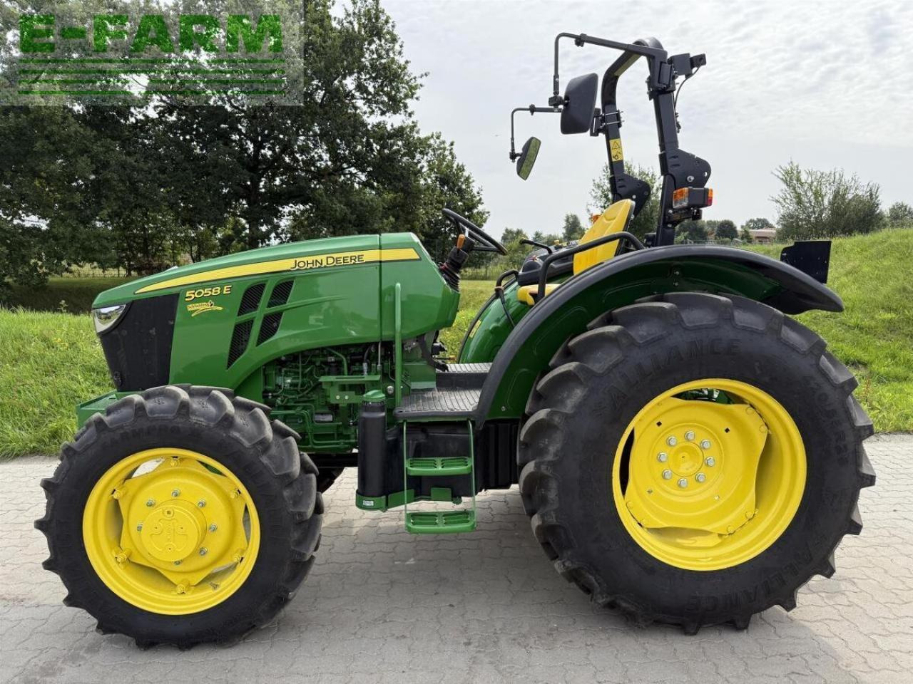 John Deere 5058e ohne kabine - Трактор: фото 3 John Deere 5058e ohne kabine - Трактор: фото 3