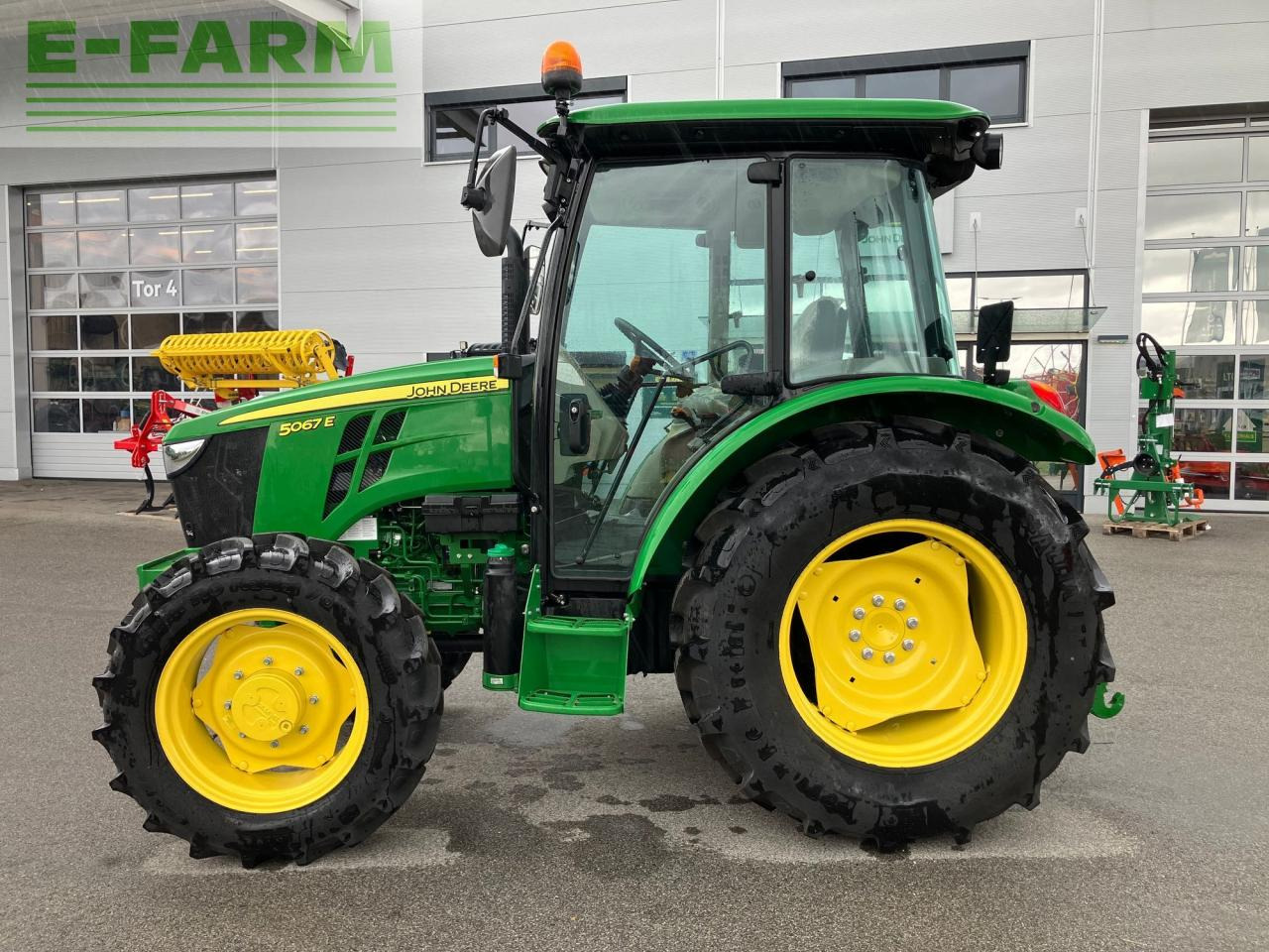 John Deere 5067E - Трактор: фото 2 John Deere 5067E - Трактор: фото 2
