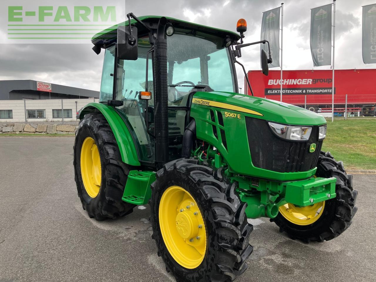 John Deere 5067E - Трактор: фото 4 John Deere 5067E - Трактор: фото 4
