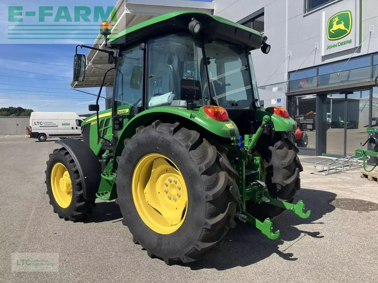 John Deere 5067e - Трактор: фото 4 John Deere 5067e - Трактор: фото 4