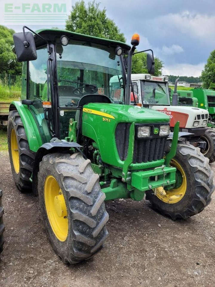 John Deere 5075 e - Трактор: фото 2 John Deere 5075 e - Трактор: фото 2