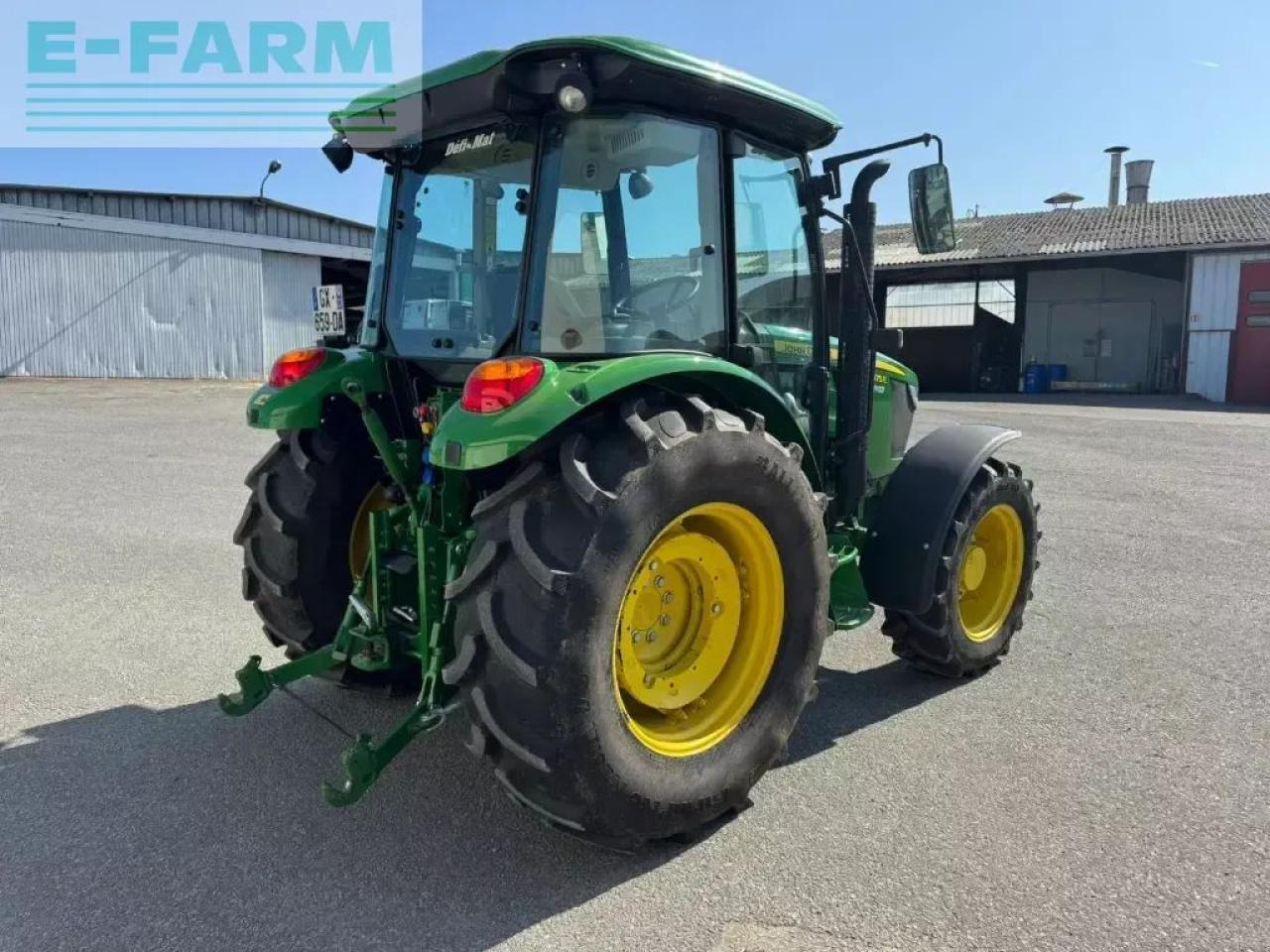 John Deere 5075 e power reverser 24/12 - Трактор: фото 3 John Deere 5075 e power reverser 24/12 - Трактор: фото 3