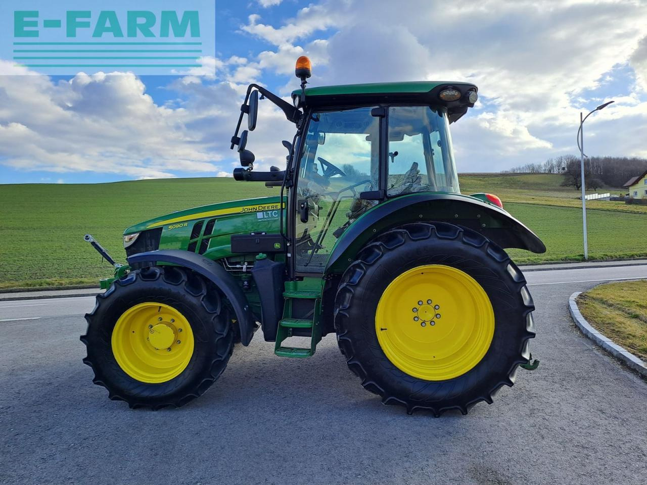 John Deere 5090r / lastschalt (gebrauchter john deere 5r) - Трактор: фото 5 John Deere 5090r / lastschalt (gebrauchter john deere 5r) - Трактор: фото 5