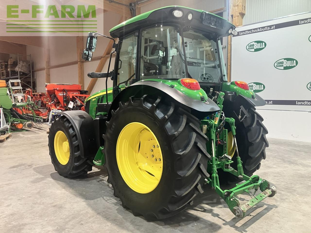 John Deere 5115r - Трактор: фото 4 John Deere 5115r - Трактор: фото 4