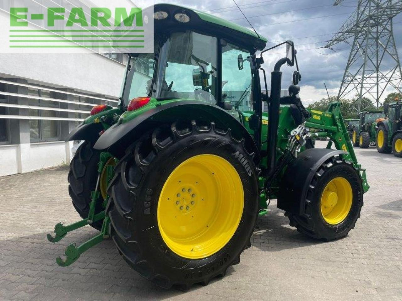 John Deere 5125r 5125 r - Трактор: фото 5 John Deere 5125r 5125 r - Трактор: фото 5