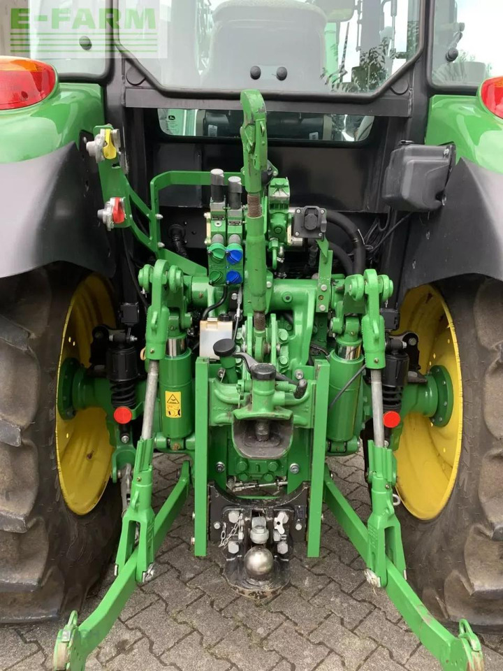 John Deere 5125r - Трактор: фото 5 John Deere 5125r - Трактор: фото 5